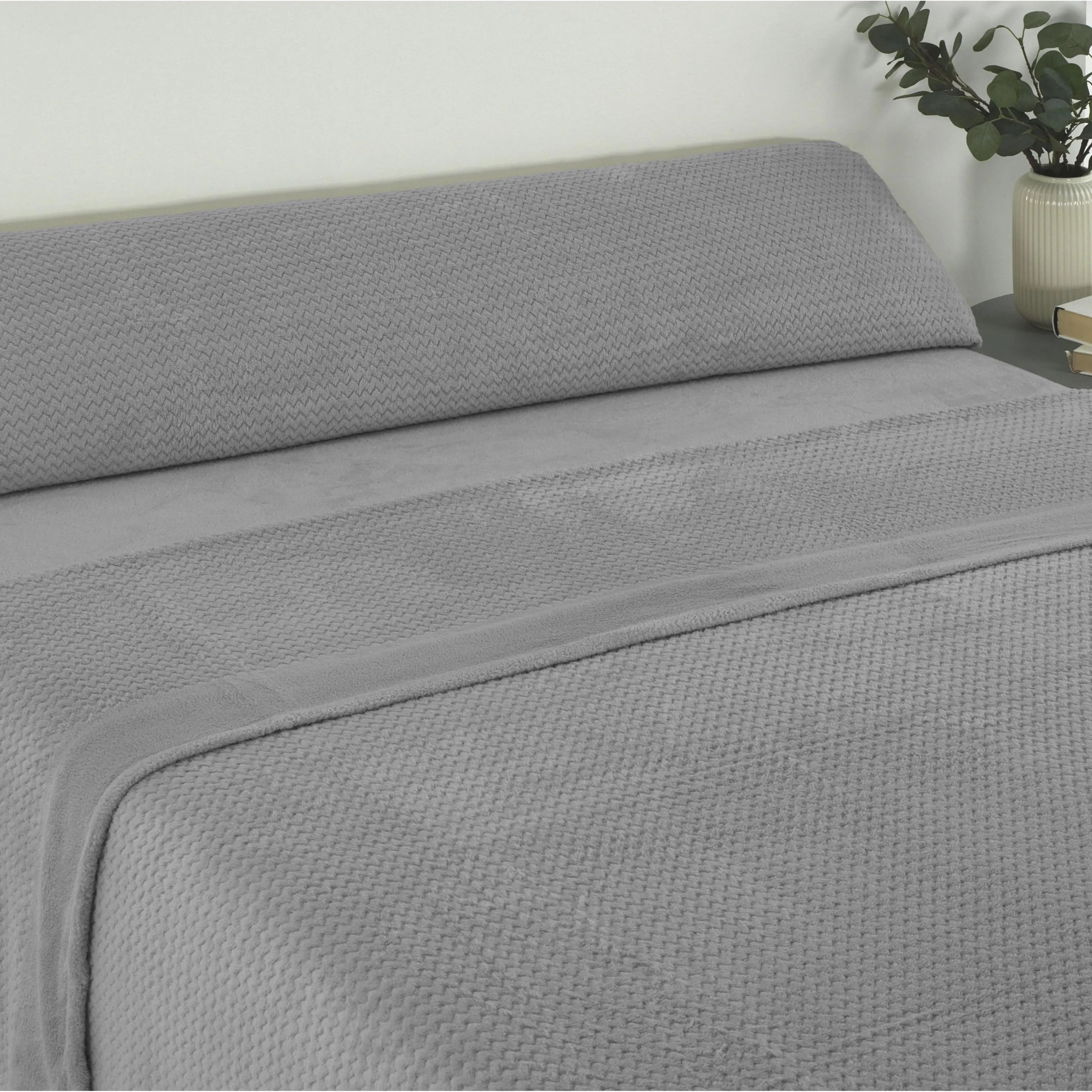 Juego de sábanas Coralina - Colección Invierno - Disponible en azul, beige y gris, y en tamaños para camas de 90 cm, 105 cm, 135 cm, 150 cm y 180 cm - Colección Donegal