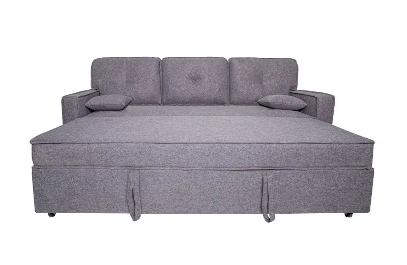 El sofá cama Dax en color gris, un cómodo y elegante sofá de 3 plazas con estructura de madera, relleno de espuma y sistema de apertura de la cama inferior extraíble, incluye dos cojines decorativos de 30x30 cm, ideal para salones modernos.
