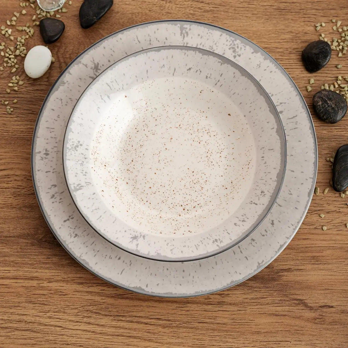 Vajilla de porcelana Quid Faro de 18 piezas - 6 personas, color blanco decorado, tamaño ideal para una porción saludable.