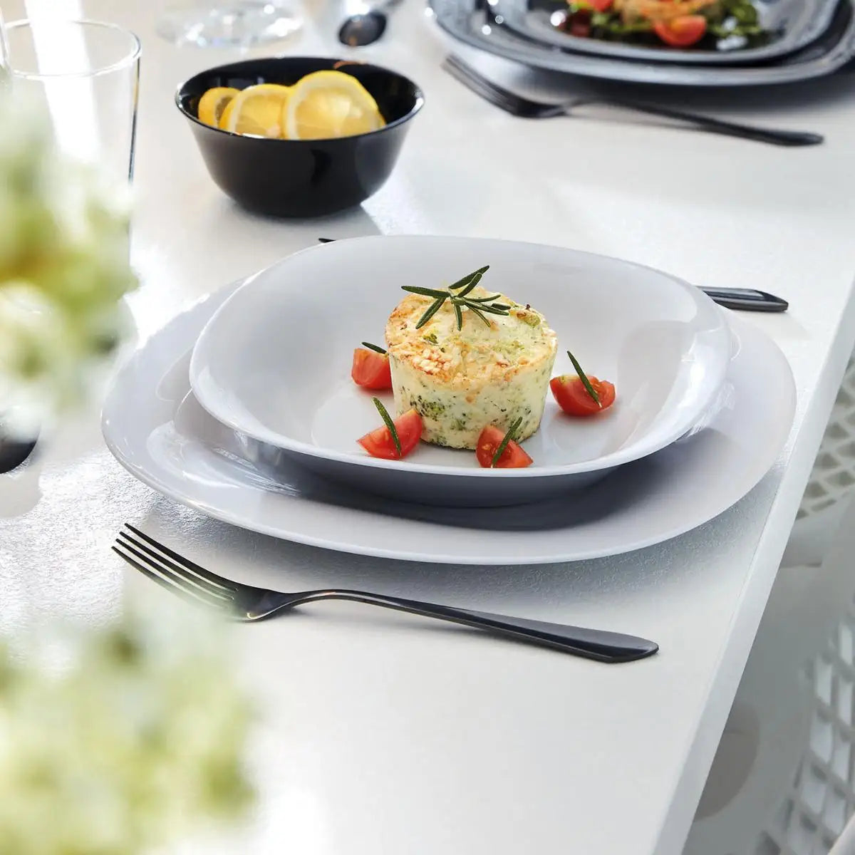 Platos Carine Luminarc – Juego de 6 platos cuadrados de vidrio opalino en blanco, negro, gris, turquesa y azul paraíso, aptos para microondas y lavavajillas para una vajilla completa.