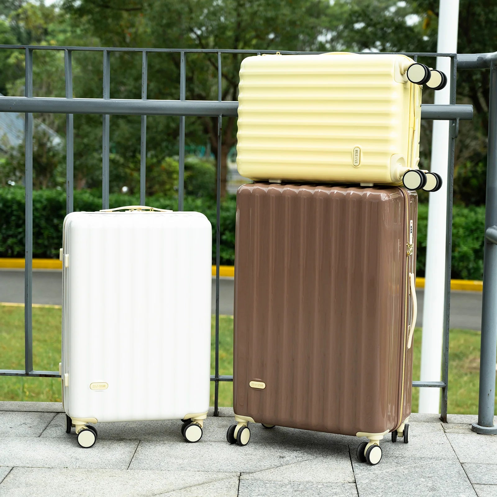 Juego de maletas S7 STAR de 3 piezas, maletas rígidas de policarbonato duraderas con 4 ruedas giratorias silenciosas, tamaño cabina 20in + 24in + 28in, diseño moderno para viajes, certificado CE.