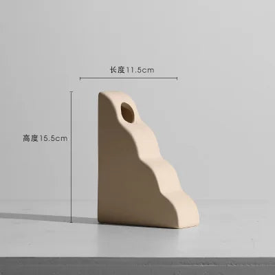 Jarrón de mesa minimalista nórdico de cerámica con adornos de flores secas, arreglo floral irregular y creativo, ideal para decorar la sala de estar.