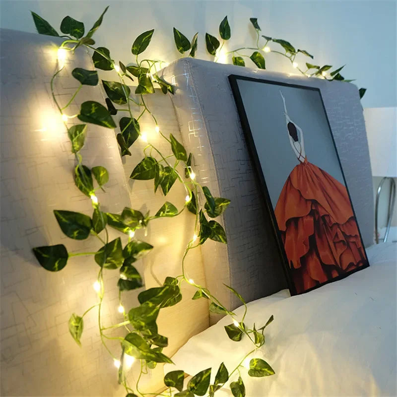 Guirnalda de luces de flores y hojas verdes, luces artificiales de hadas con forma de enredadera, luces de Navidad a pilas para decoración del hogar y bodas.