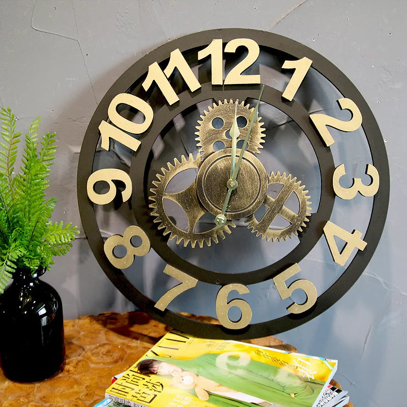 Reloj de pared vintage con engranajes, estilo industrial, de madera y metal, decoración rústica americana para bares o cafeterías.