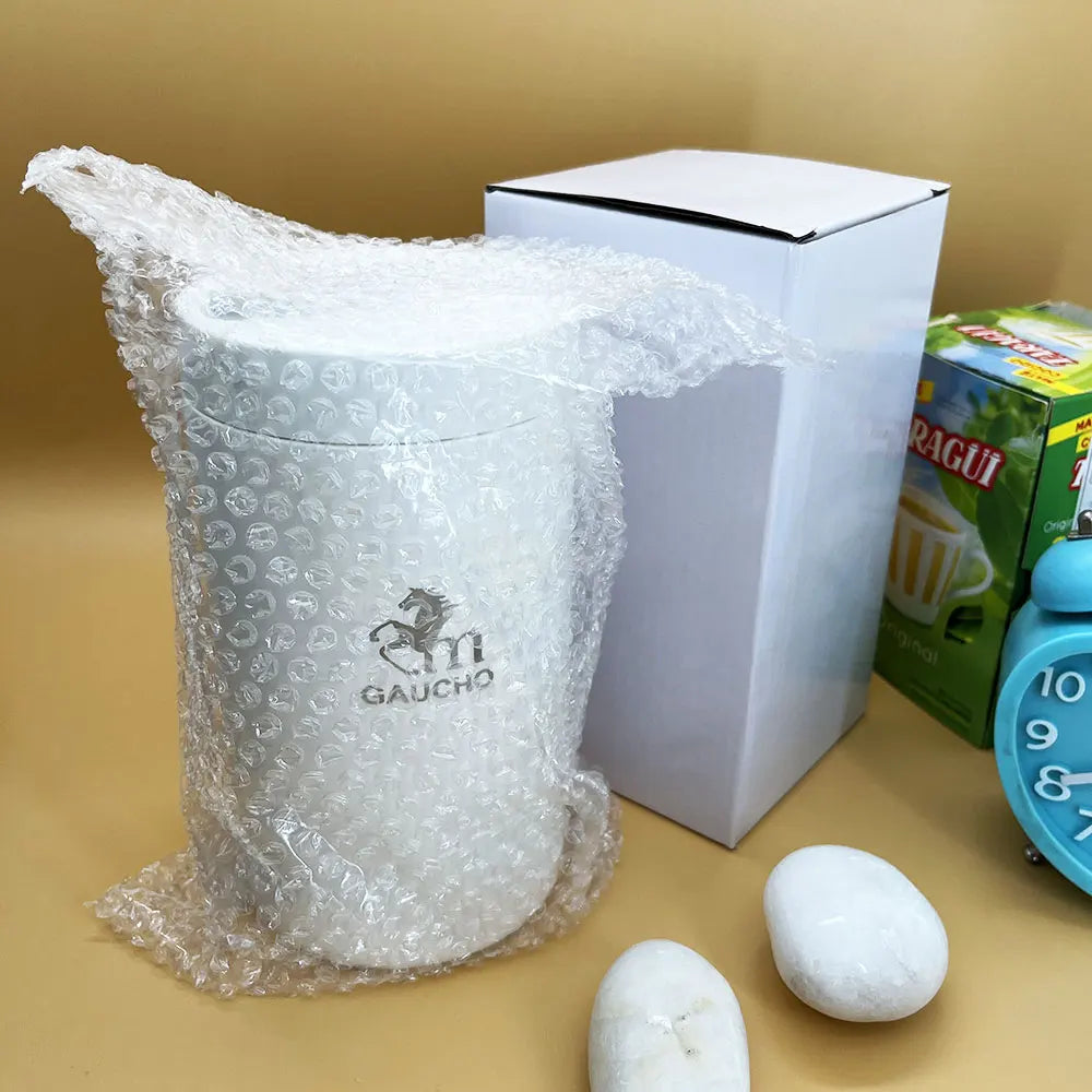1 unidad/lote de latas de té de yerba mate Gaucho con tapa de plástico con boquilla vertedora, cuerpo de acero inoxidable y recipiente para té argentino, duraderas y fáciles de verter.