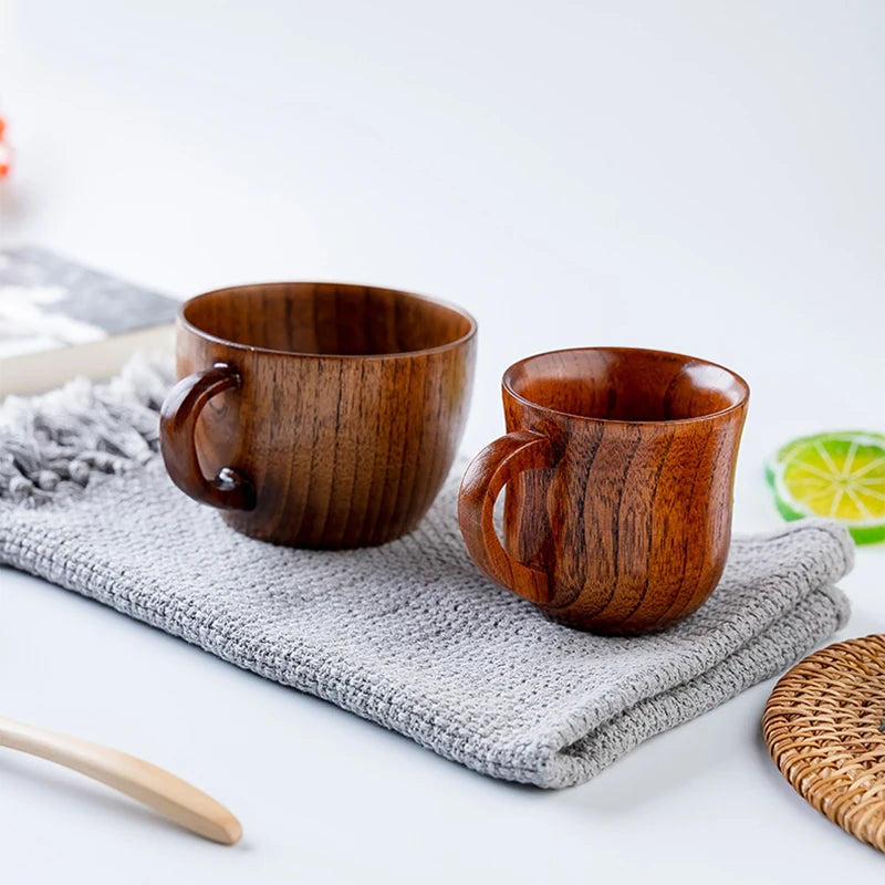 Tazas de madera grandes hechas a mano con madera de abeto natural. Tazas para cerveza, té, café, leche y agua. Artículos de cocina y bar.