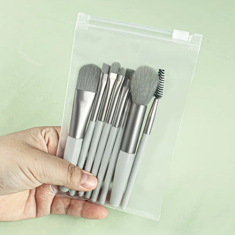 Set de 8 brochas de maquillaje, kit de viaje con neceser, mini brocha para sombras de ojos, base, polvos sueltos, colorete y brocha de precisión. Herramientas de belleza.