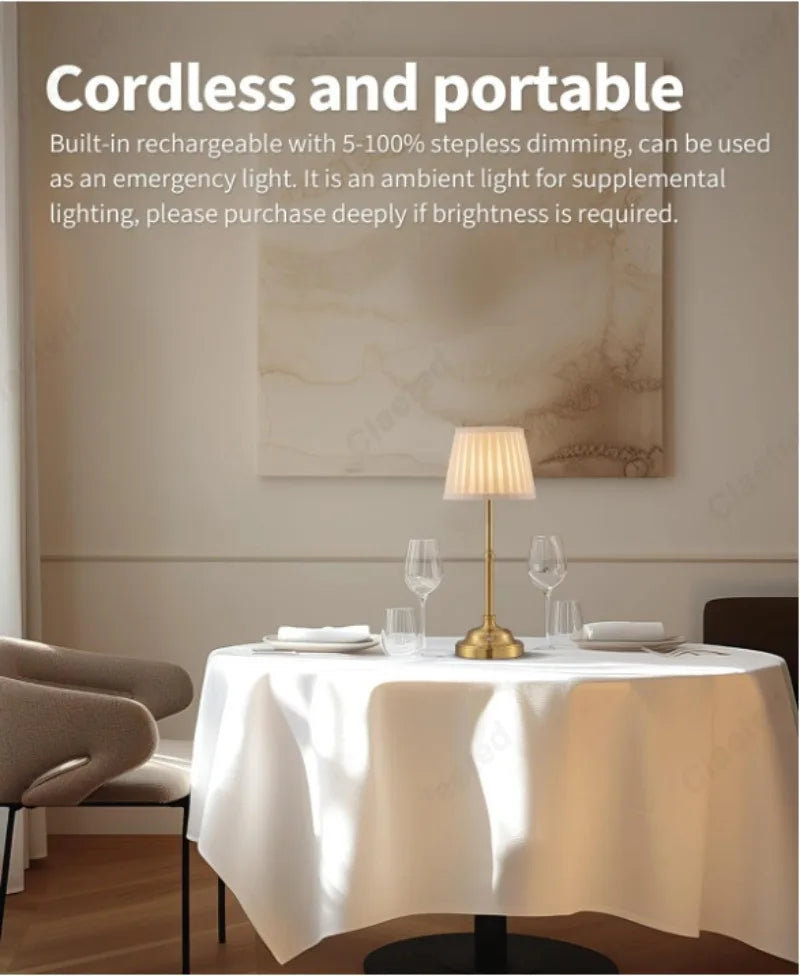 Lámpara de escritorio LED creativa con carga táctil y atenuación, lámpara de mesa de noche para dormitorio, iluminación ambiental pequeña de alta gama