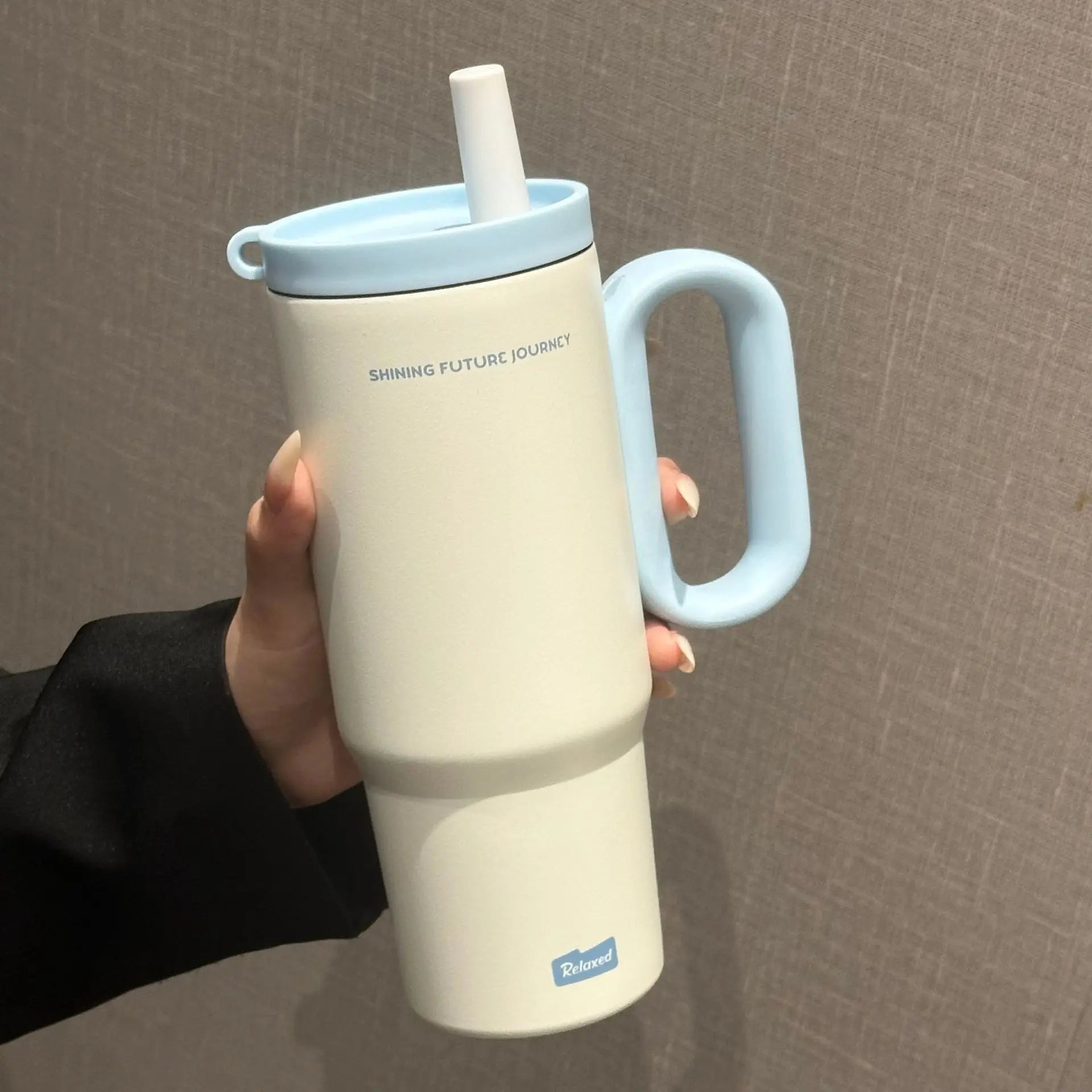 Termo de acero inoxidable de 720 ml con pajita y asa, ideal para café helado, bebidas, viajes en coche y actividades al aire libre.