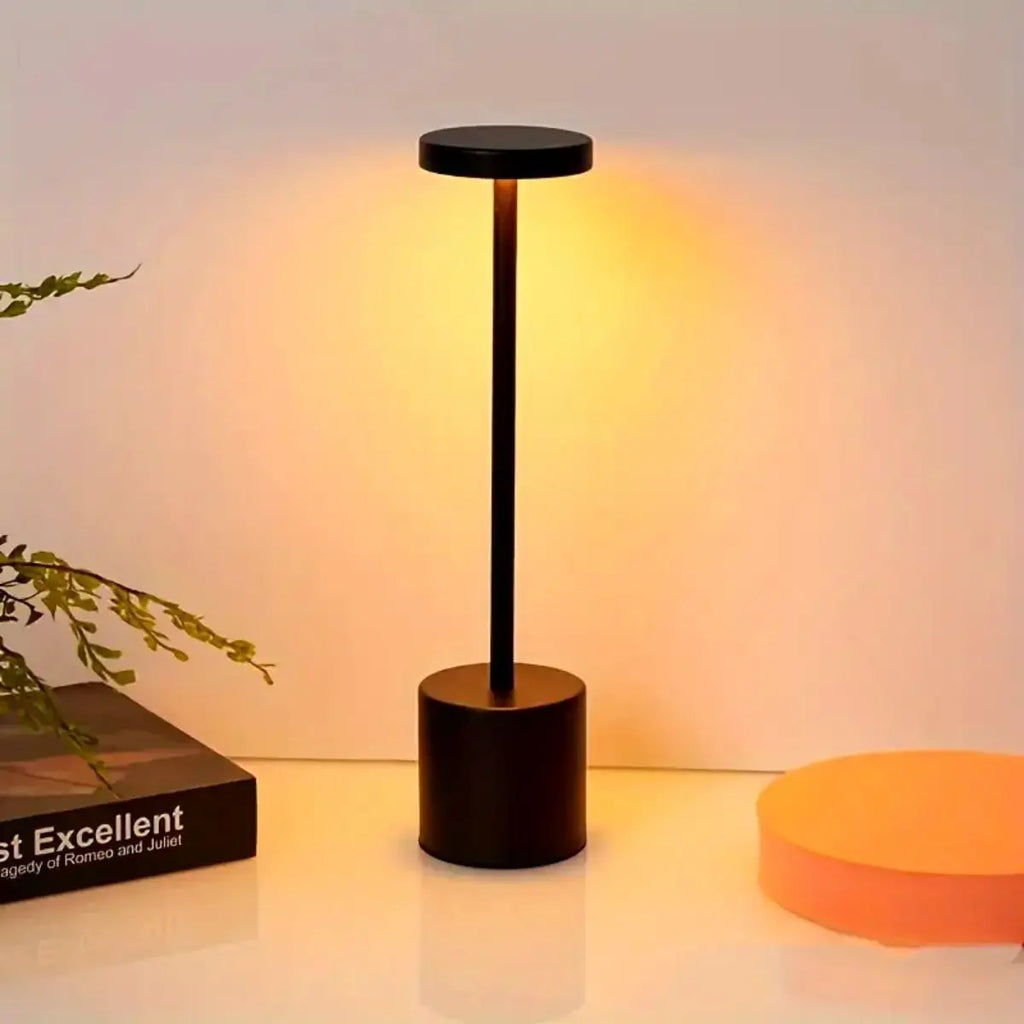 Lámpara de mesa moderna ajustable, luz ambiental portátil de metal, adecuada para decorar mesas de dormitorio en diversas salas de estar.