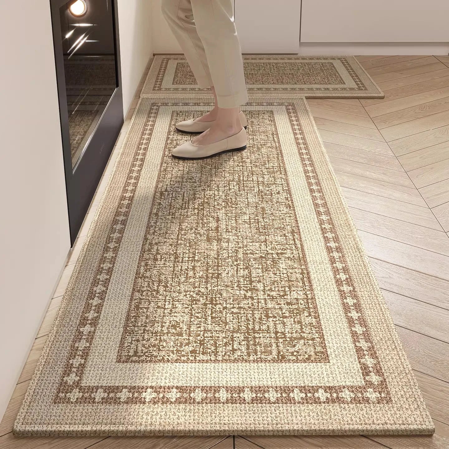 Alfombra de cocina moderna minimalista de alta gama, antideslizante y resistente a las manchas, con bucle cómodo de TPR, ideal para la decoración del hogar.