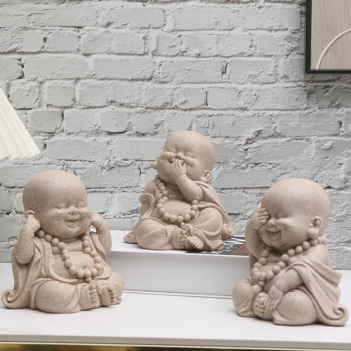 Figura de monje de inspiración zen: encantadoras figuras de resina para la decoración de micro paisajes.