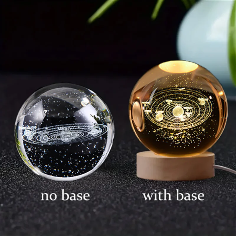 1 Pc Bola de Cristal de 6 cm Lámpara Nocturna Planeta Grabado con Láser Regalo de Cumpleaños Esfera de Vidrio Decoración de Escritorio para el Hogar con Base de Madera y USB