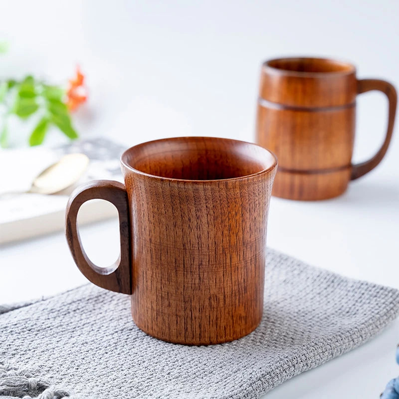 Tazas de madera grandes hechas a mano con madera de abeto natural. Tazas para cerveza, té, café, leche y agua. Artículos de cocina y bar.