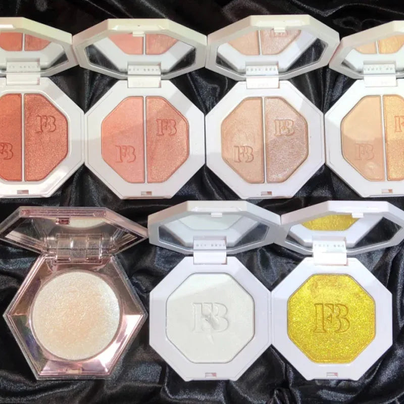 Maquillaje con barra de contorno multicolor de Fenty Beauty, corrector facial mate 3D Diamond Highlight, brillo labial a base de agua que no se desvanece.