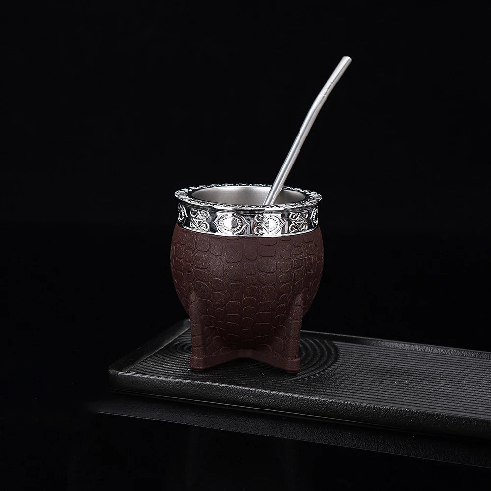 Juego de mate tradicional de 180 ml con taza de yerba mate de 180 ml, hecha a mano en cuero de primera calidad, estilo argentino-uruguayo, con bombilla.
