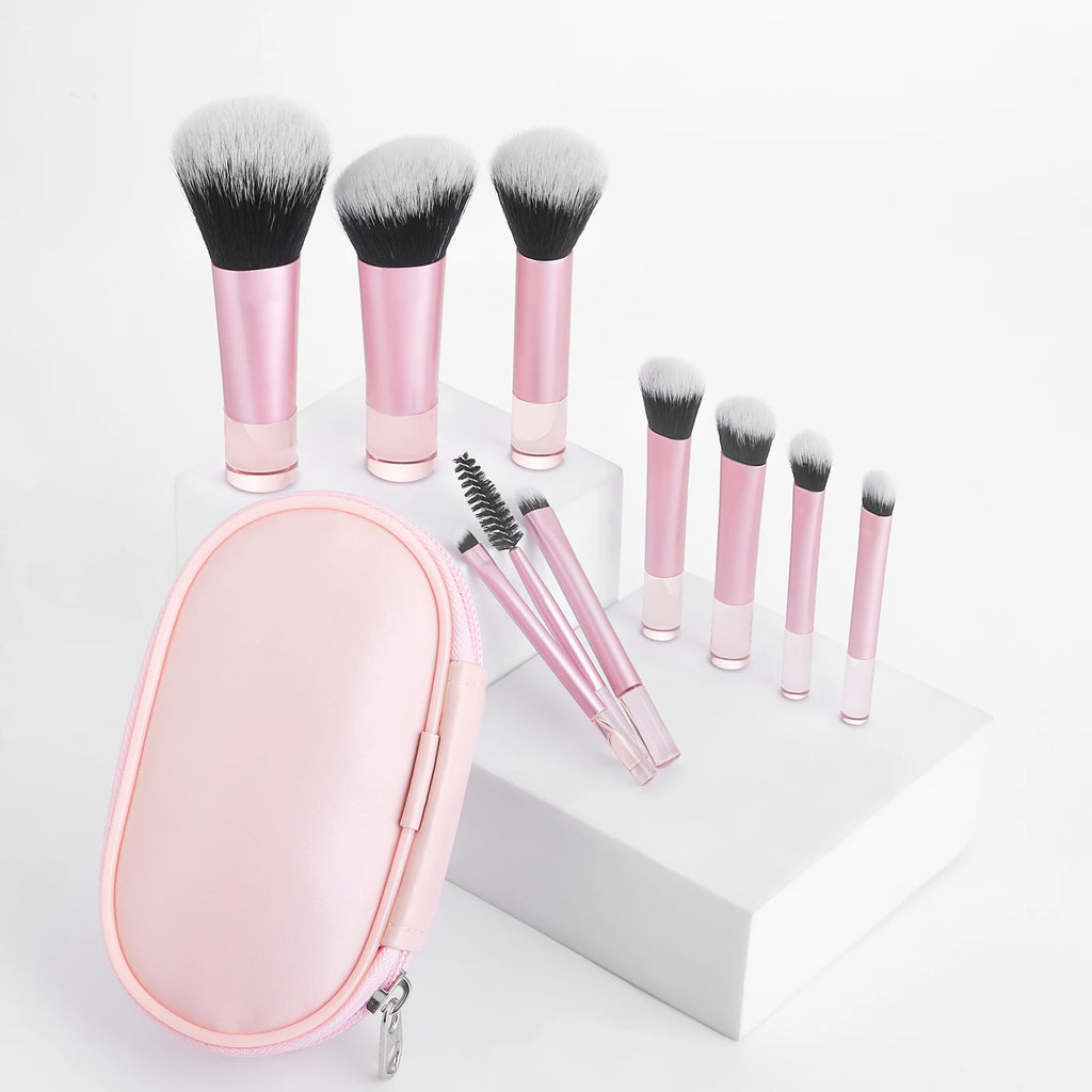 Set de 10 brochas de maquillaje, mini brochas de plástico con estuche, multifuncionales, para usar en casa o de viaje.