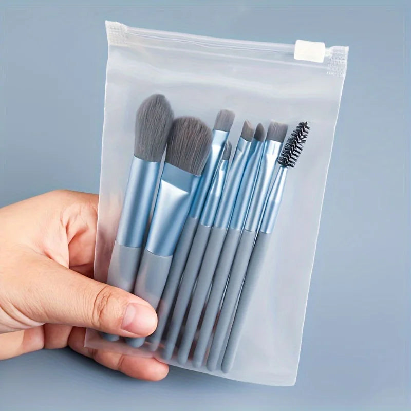 Set de 8 brochas de maquillaje, kit de viaje con neceser, mini brocha para sombras de ojos, base, polvos sueltos, colorete y brocha de precisión. Herramientas de belleza.