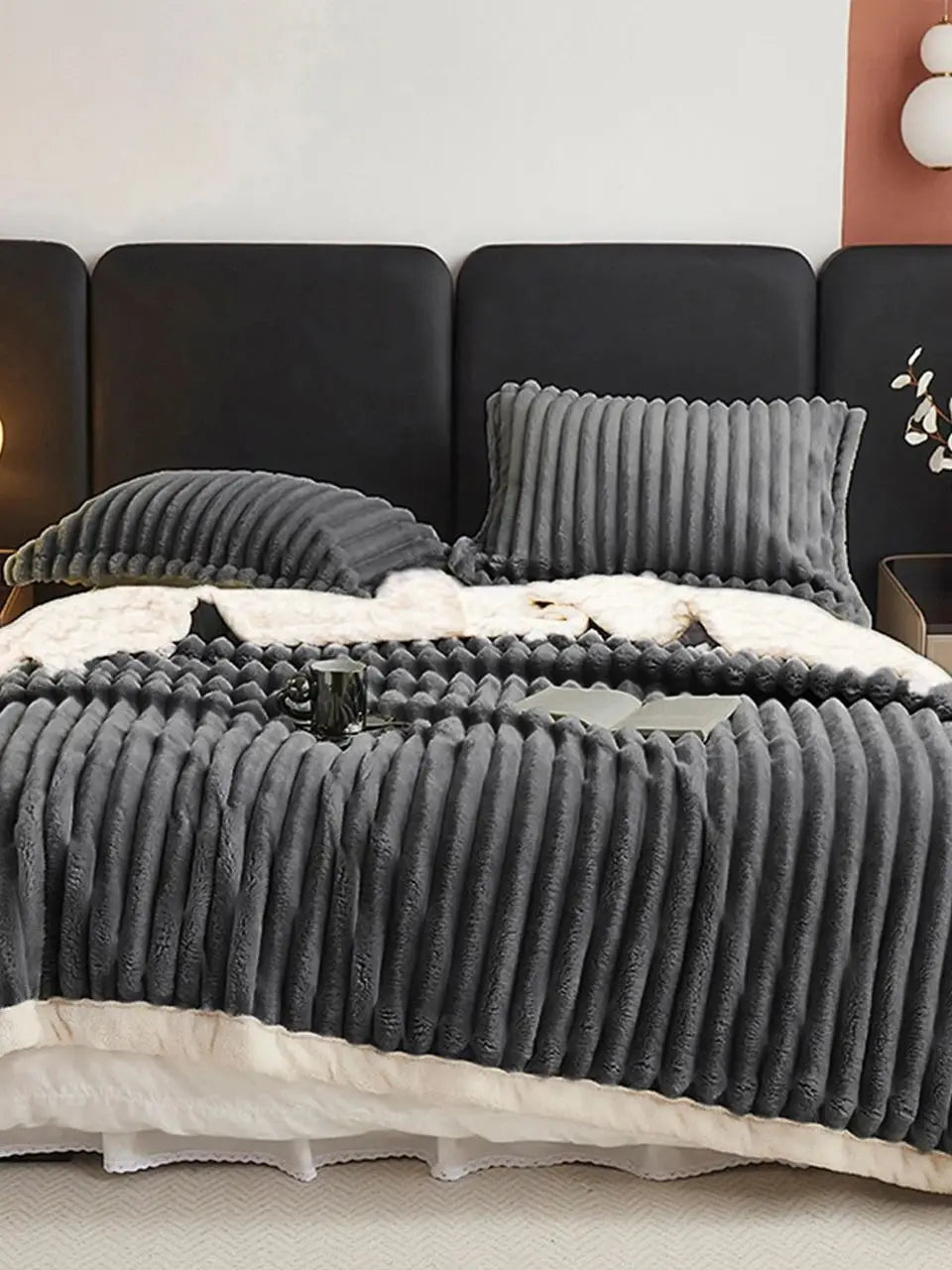 1 manta de forro polar Sherpa con peso - Suave, cálida, ideal para dormitorio, residencia estudiantil, coche, sofá y viajes, 3,5 kg.