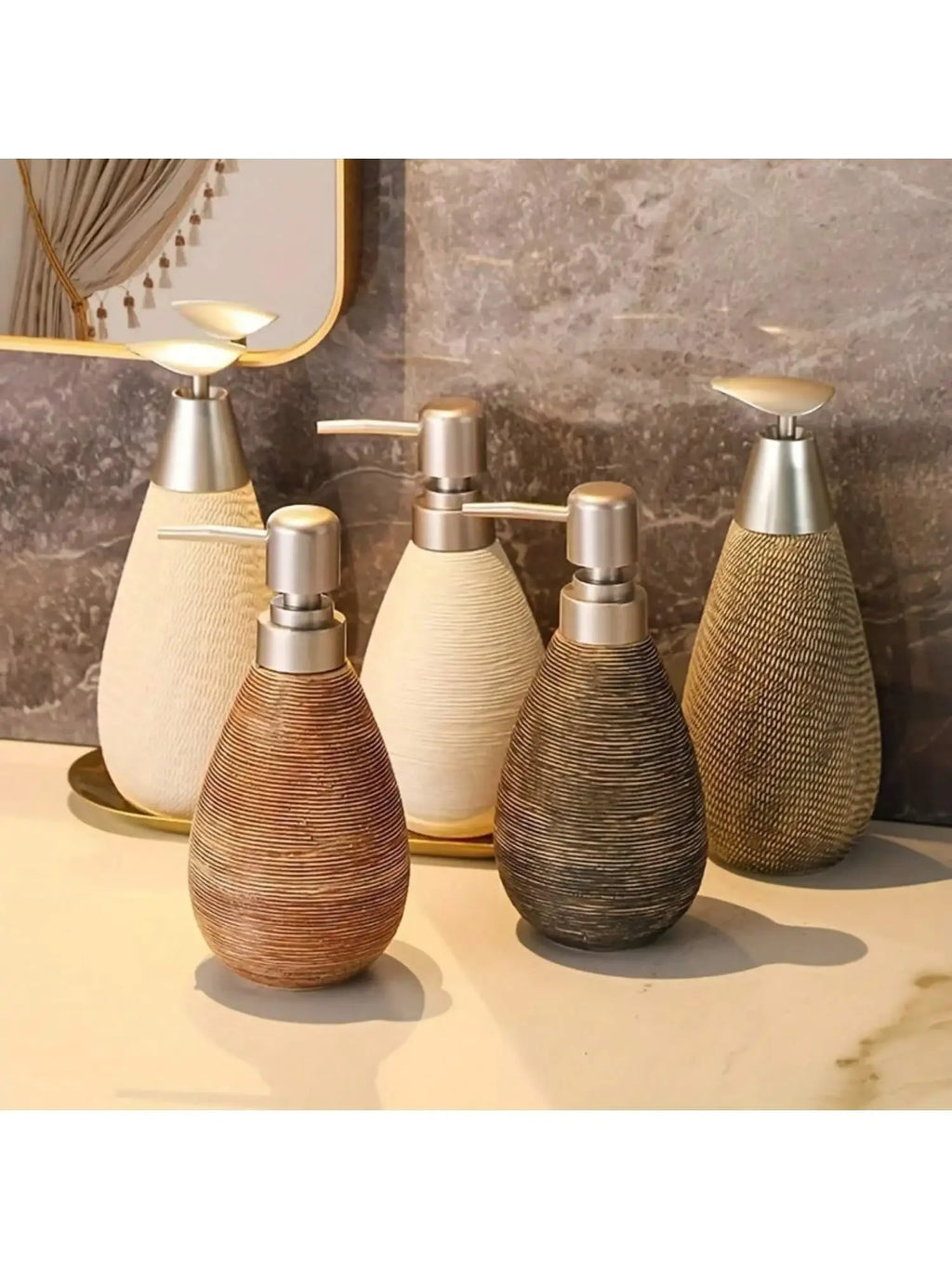 Dispensador de jabón cerámico de estilo retro con bomba, ideal para baños, cocinas y aseos.