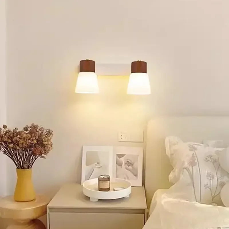 Lámpara de pared minimalista de madera para dormitorio, lámpara de noche de cristal con doble cabezal, luminarias creativas para pasillos.
