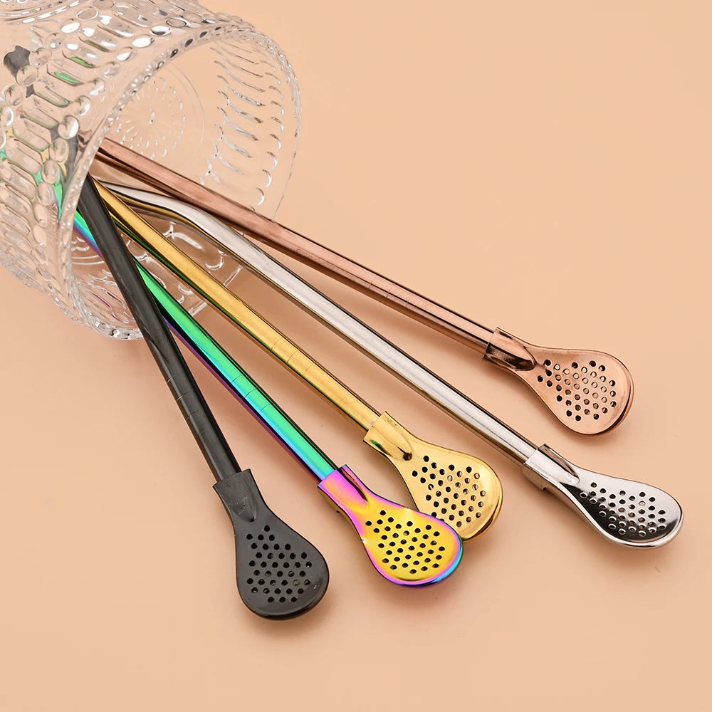 Juego de 5 pajitas de acero inoxidable plateadas lavables y reutilizables para yerba mate, con filtro tipo cuchara, ideales para coctelerías y accesorios de bar.