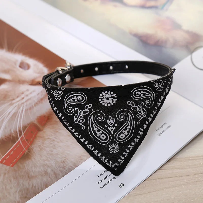 Collar PU para perros y gatos con bufanda para perros pequeños y medianos Chihuahua Corgi Cachorros Collares ajustables Suministros para mascotas accesorios para perros