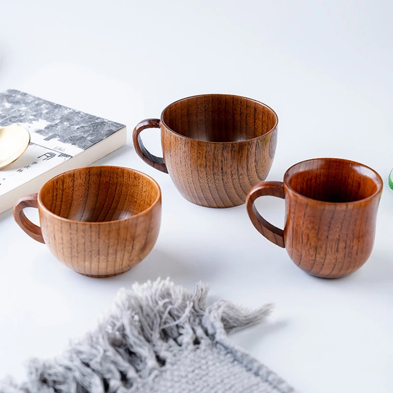 Tazas de madera grandes hechas a mano con madera de abeto natural. Tazas para cerveza, té, café, leche y agua. Artículos de cocina y bar.
