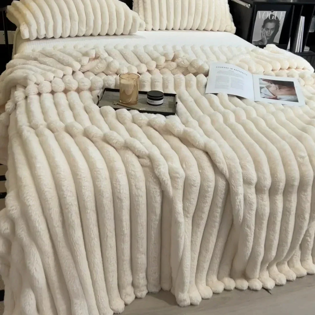 Nuevas mantas de felpa de conejo artificial cálidas de otoño para camas, manta suave de forro polar coral para sofá, sábana gruesa y cómoda
