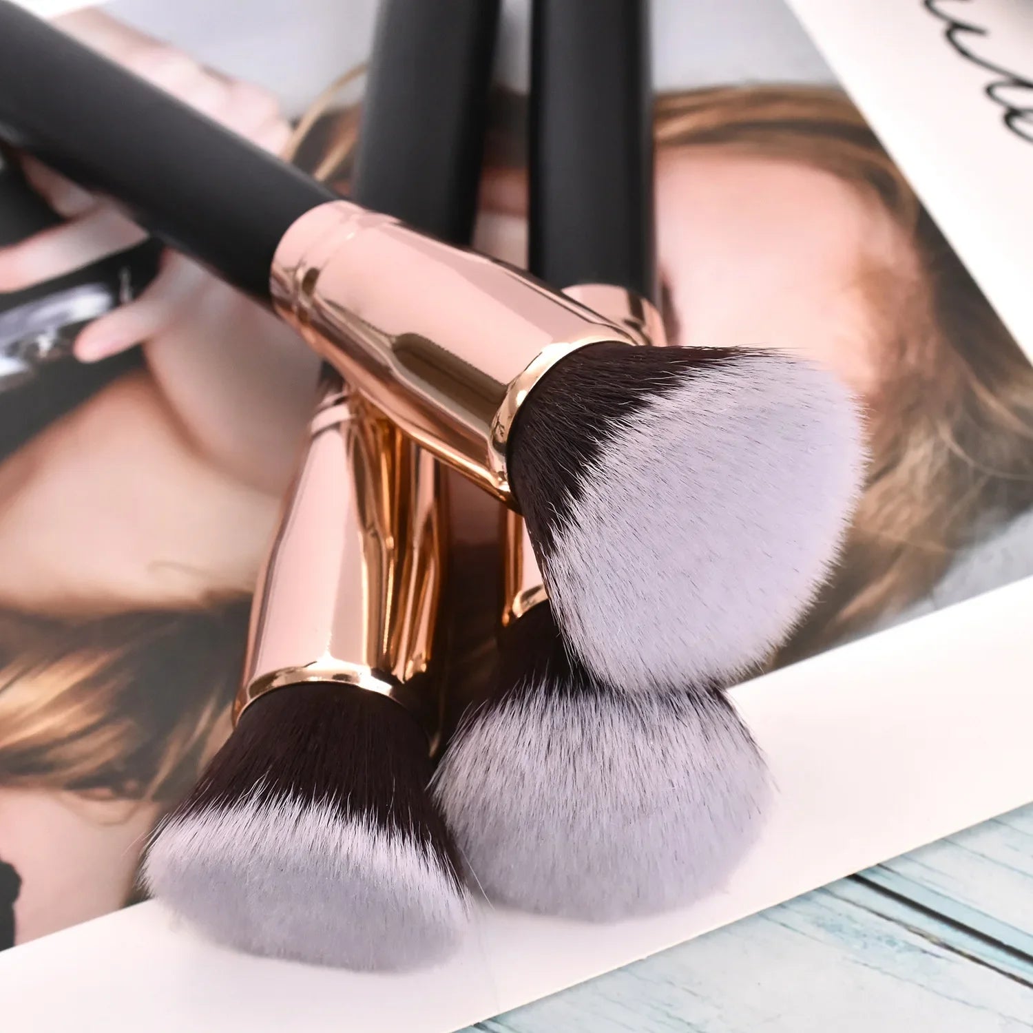 Brochas de maquillaje para base, polvos sueltos, corrector, colorete y para difuminar. Herramienta profesional de maquillaje y belleza.