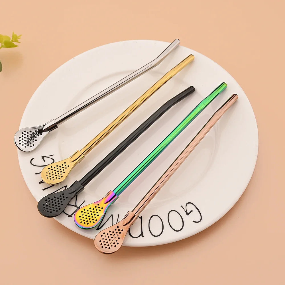 Juego de 5 pajitas de acero inoxidable plateadas lavables y reutilizables para yerba mate, con filtro tipo cuchara, ideales para coctelerías y accesorios de bar.