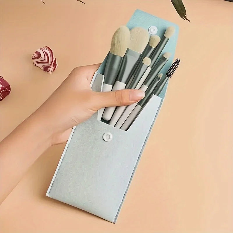Set de 8 brochas de maquillaje, kit de viaje con neceser, mini brocha para sombras de ojos, base, polvos sueltos, colorete y brocha de precisión. Herramientas de belleza.