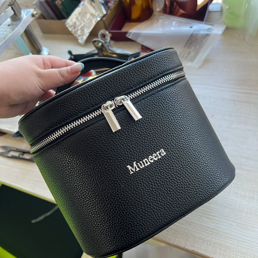 Bolsa de viaje portátil personalizable con nombre personalizable - Neceser extraíble con compartimento separado para artículos de aseo - Piel granulada