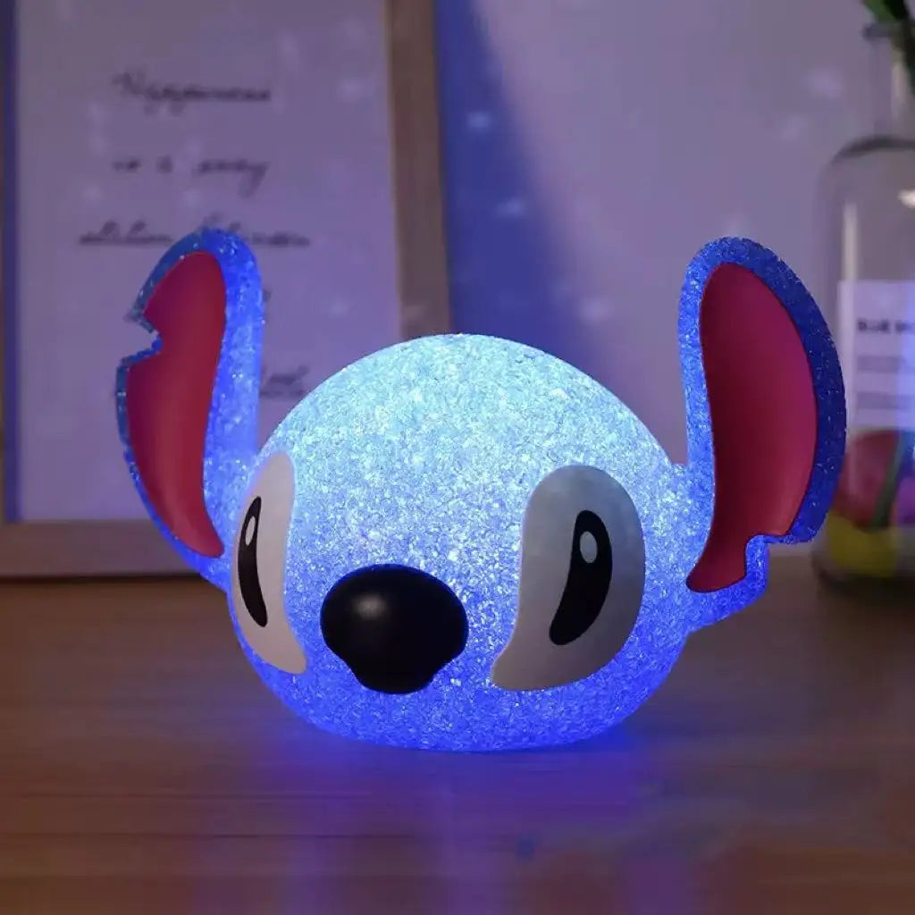 Lámpara de noche con proyección de partículas de Lilo & Stitch, lámpara de lectura de muñecos 3D de Lilo y Stitch, lámpara de escritorio creativa para niños.