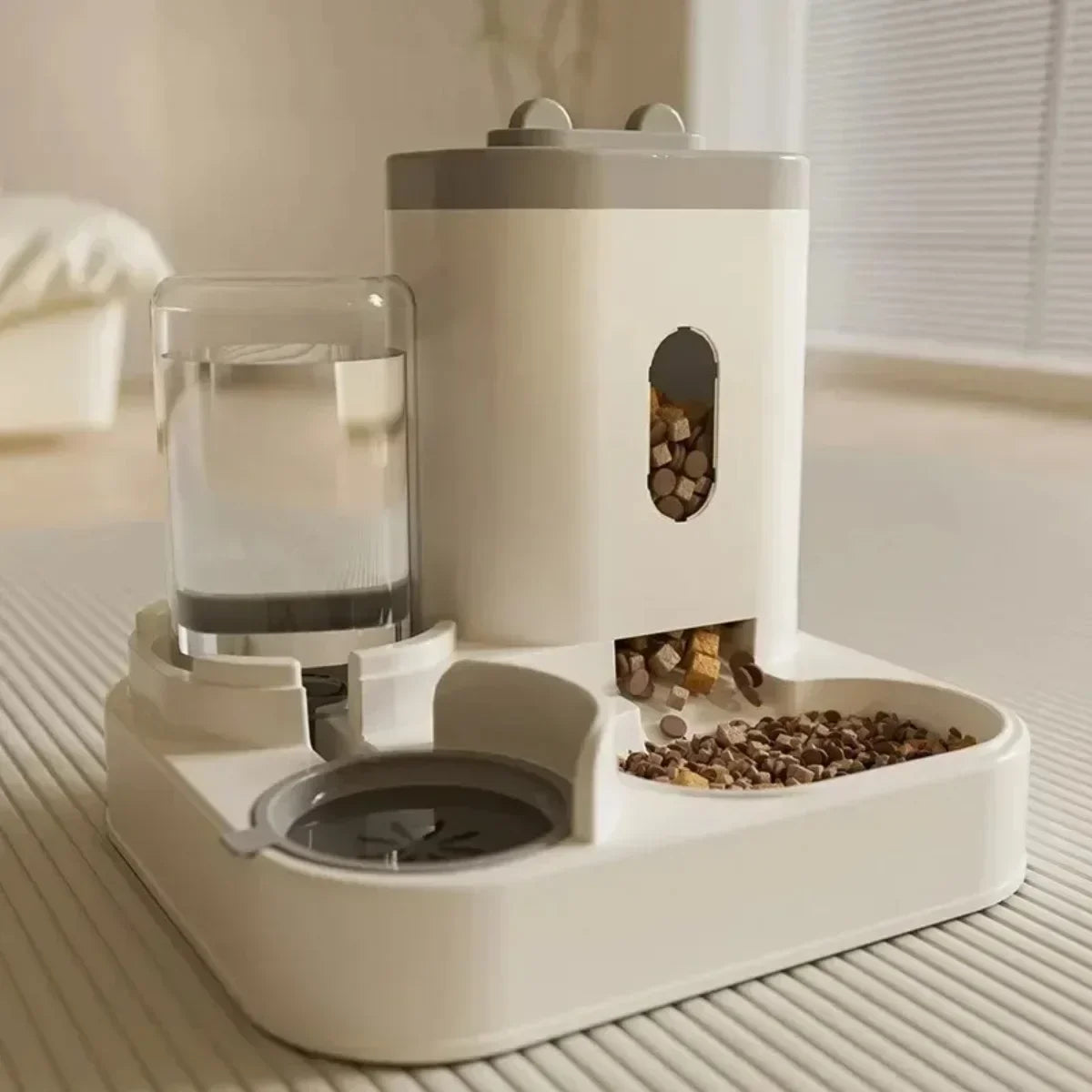 Comedero automático para perros y gatos con bebedero, dispensador de comida de gran capacidad y accesorios para cachorros y mascotas.