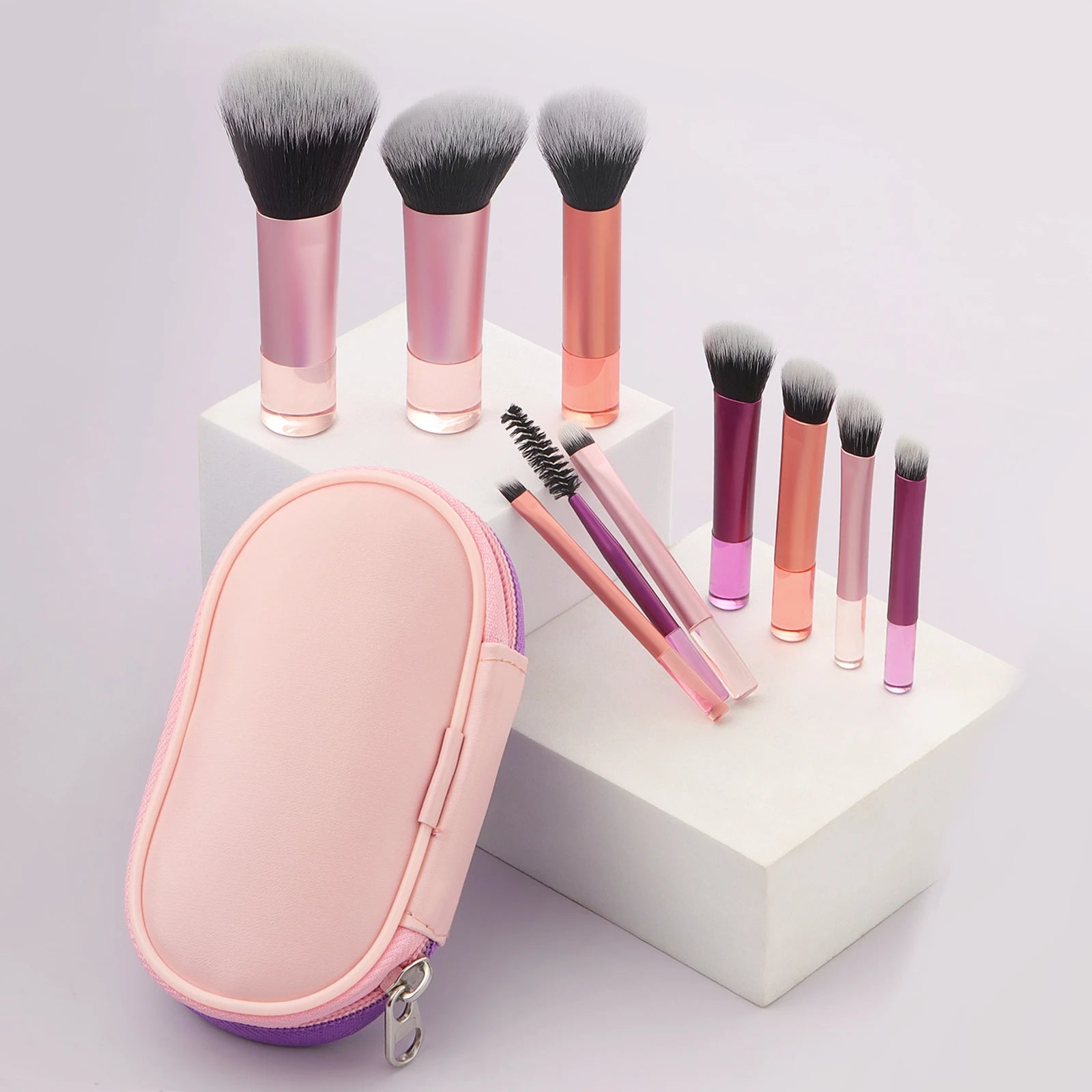 Set de 10 brochas de maquillaje, mini brochas de plástico con estuche, multifuncionales, para usar en casa o de viaje.