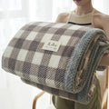 Manta de punto suave de hilo de chenilla, lavable a máquina, hecha a mano con ganchillo, ideal para sofá o cama.