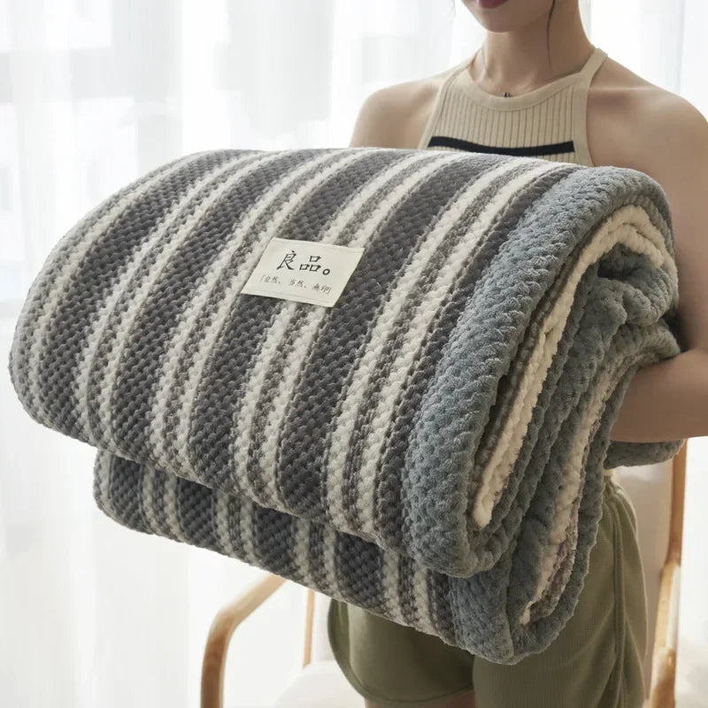 Manta de punto suave de hilo de chenilla, lavable a máquina, hecha a mano con ganchillo, ideal para sofá o cama.
