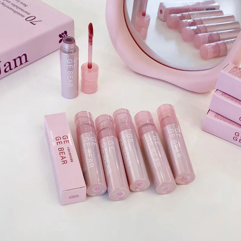 Brillo labial en gel Gege Bear Water: hidratante, brillo cristalino con color de larga duración y acabado natural.