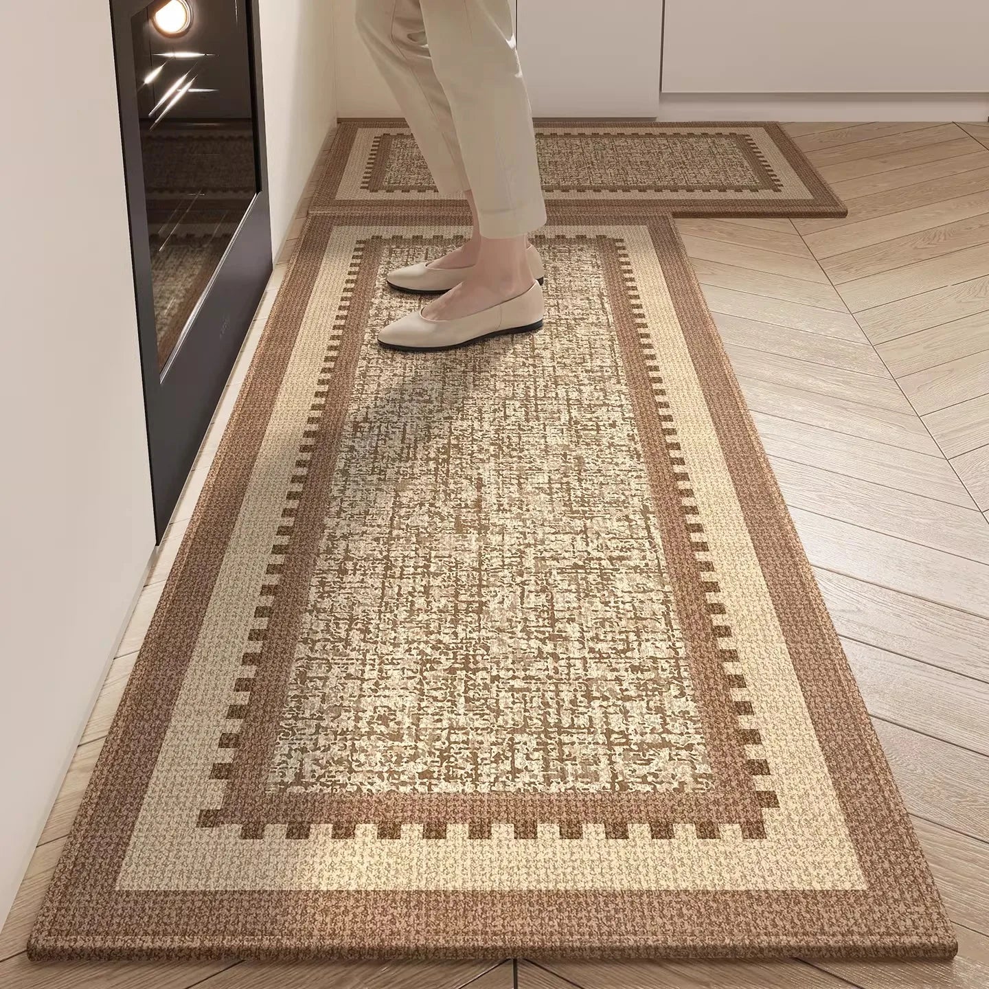 Alfombra de cocina moderna minimalista de alta gama, antideslizante y resistente a las manchas, con bucle cómodo de TPR, ideal para la decoración del hogar.