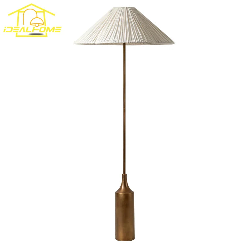 Lámpara de pie clásica medieval de diseño francés LED E27 Lámpara de mesa vertical moderna Decoración artística Sala de estar/modelo Dormitorio Estudio Salón