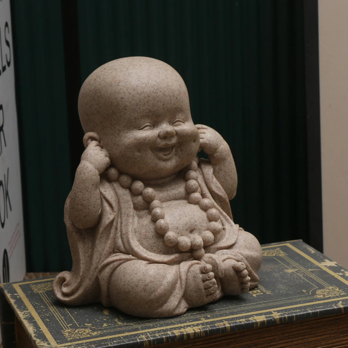 Figura de monje de inspiración zen: encantadoras figuras de resina para la decoración de micro paisajes.