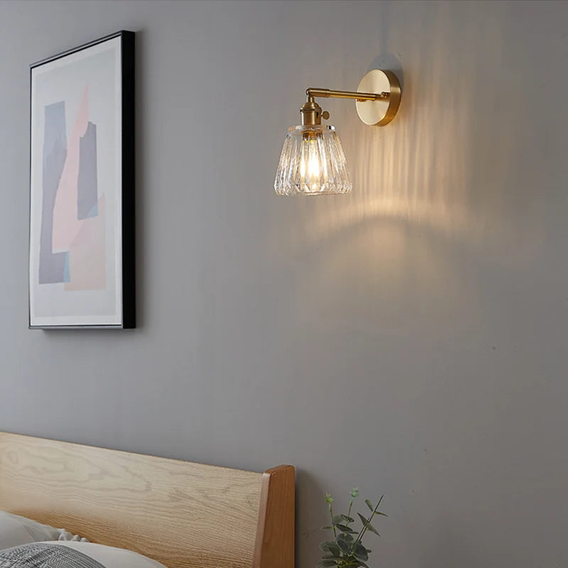 Lámpara de pared nórdica moderna, sencilla, de lujo, de latón y cristal, estilo retro japonés, ideal para sala de estar, dormitorio, cabecero de cama, espejo de baño o como foco.