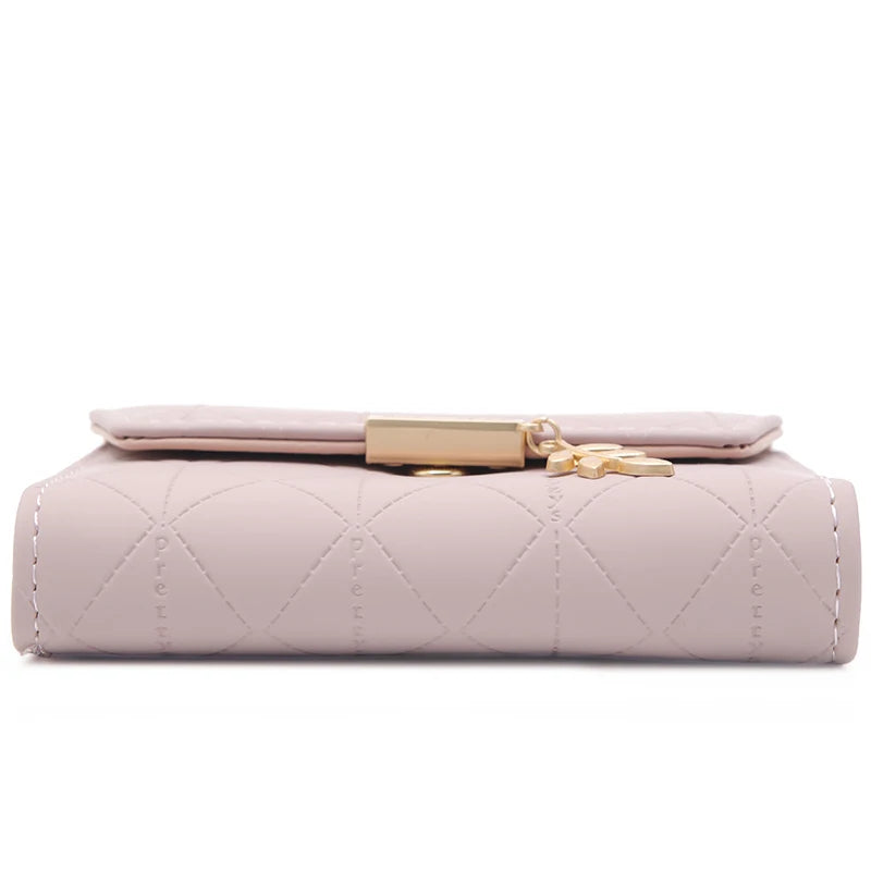 Cartera corta para mujer, nueva, de otoño e invierno, fabricada en Japón y Corea del Sur, pequeña, fresca, de PU, plegable, con colgante de hoja y tres pliegues.