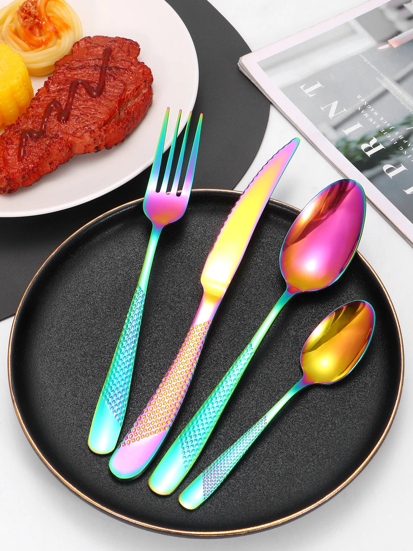 Juego de vajilla familiar de acero inoxidable de 24 piezas: cuchillo y tenedor para carne, tenedor de postre y cuchara.
