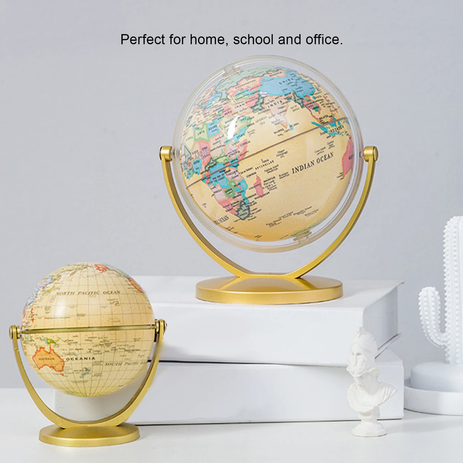 Mini globo terráqueo giratorio de escritorio con mapa del mundo (edición en inglés)