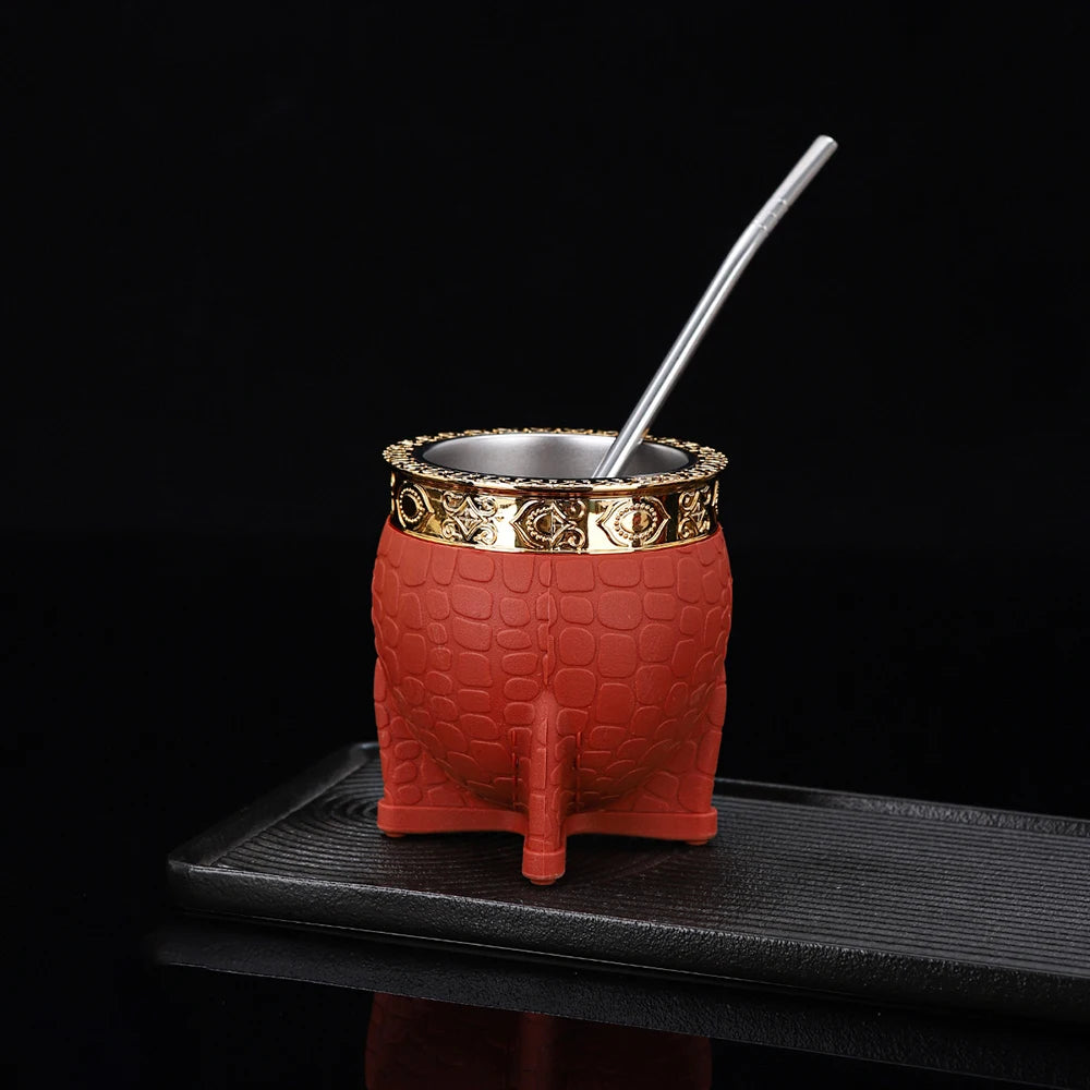 Juego de mate tradicional de 180 ml con taza de yerba mate de 180 ml, hecha a mano en cuero de primera calidad, estilo argentino-uruguayo, con bombilla.
