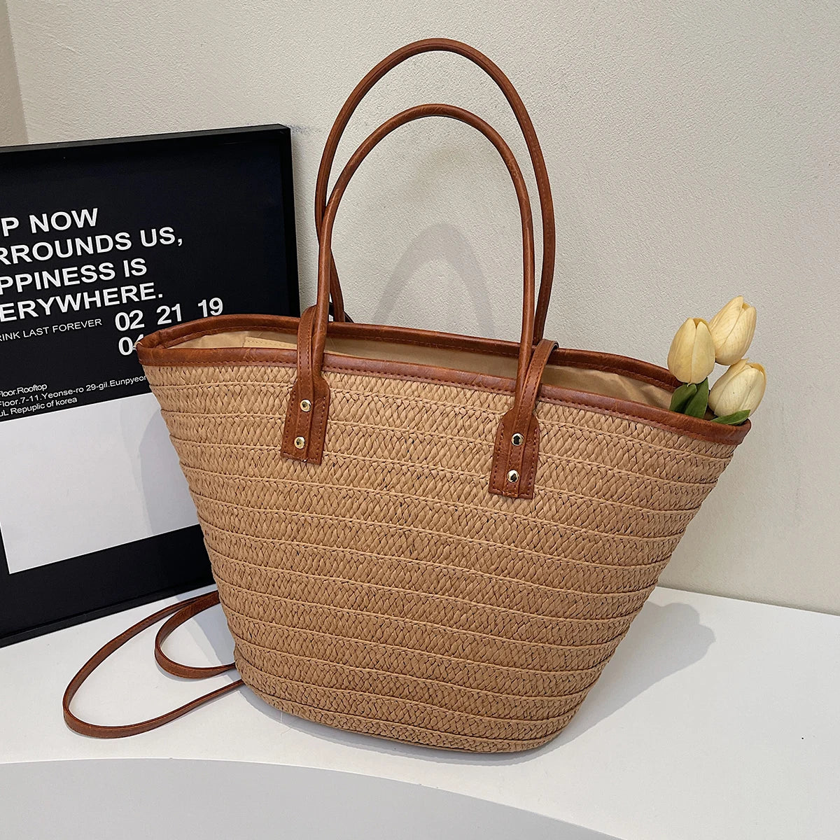 Bolso de un solo hombro, bolso de paja tejido estilo bosque para mujer, bolso de playa tejido para vacaciones, bolso de verano hecho a mano, nuevo estilo para combinar con faldas, bolso grande para ir al trabajo, al trabajo y a viajar.