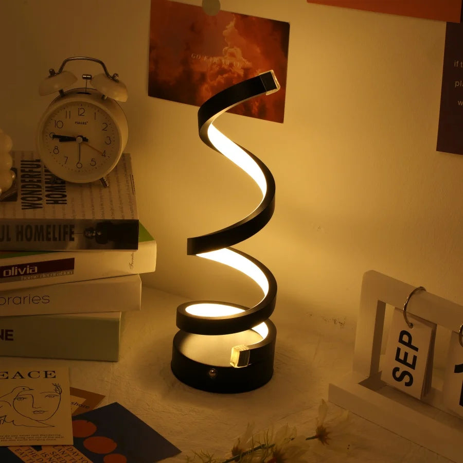 Lámpara de escritorio espiral moderna de lujo en blanco y negro con carga fácil, control táctil de 3 colores y 10 niveles de atenuación para hoteles.