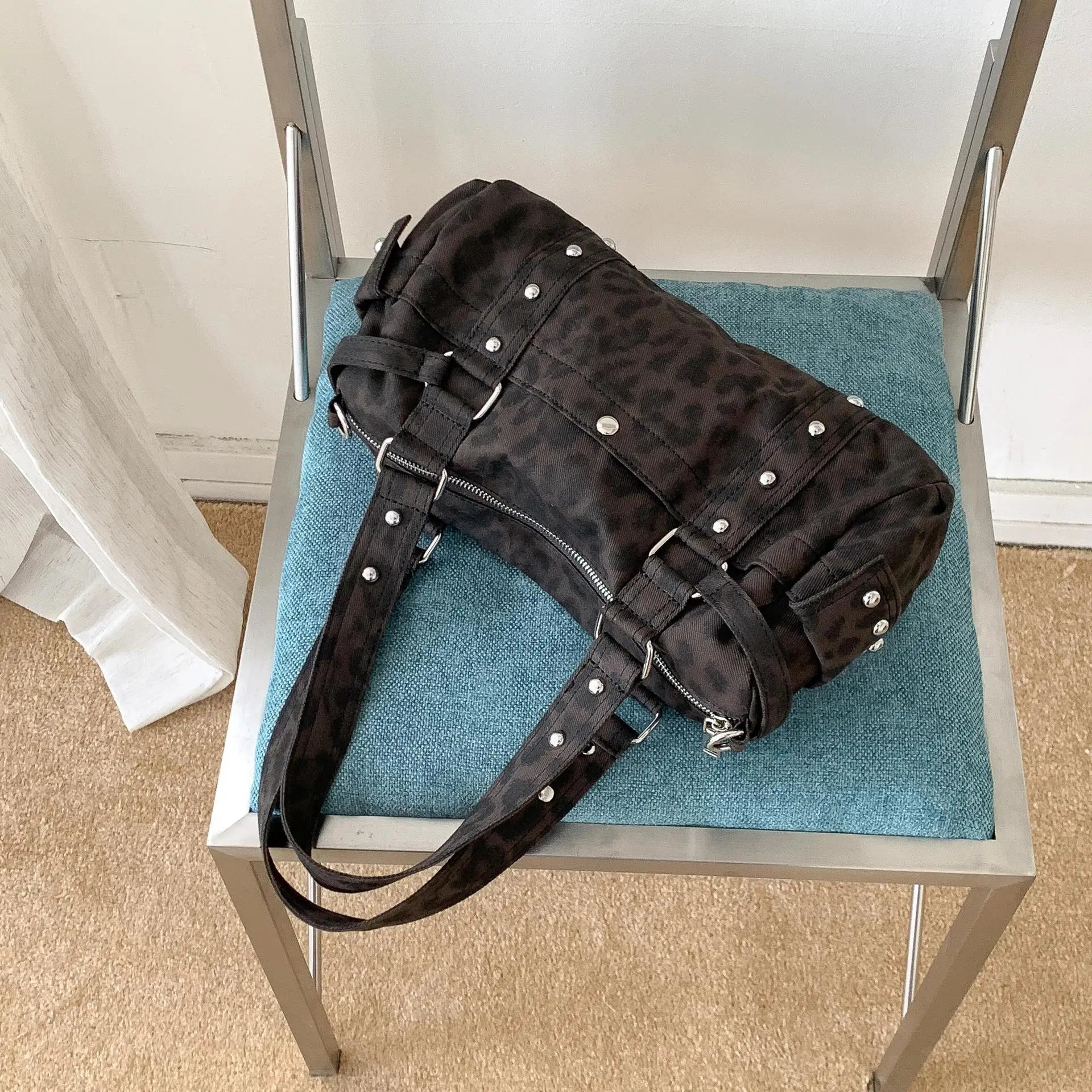 Bolso de mano estilo Boston Casual Messenger con remaches de leopardo vintage para motocicleta, bolso bandolera para mujer, bolso de hombro de moda para mujer, bolsos tote